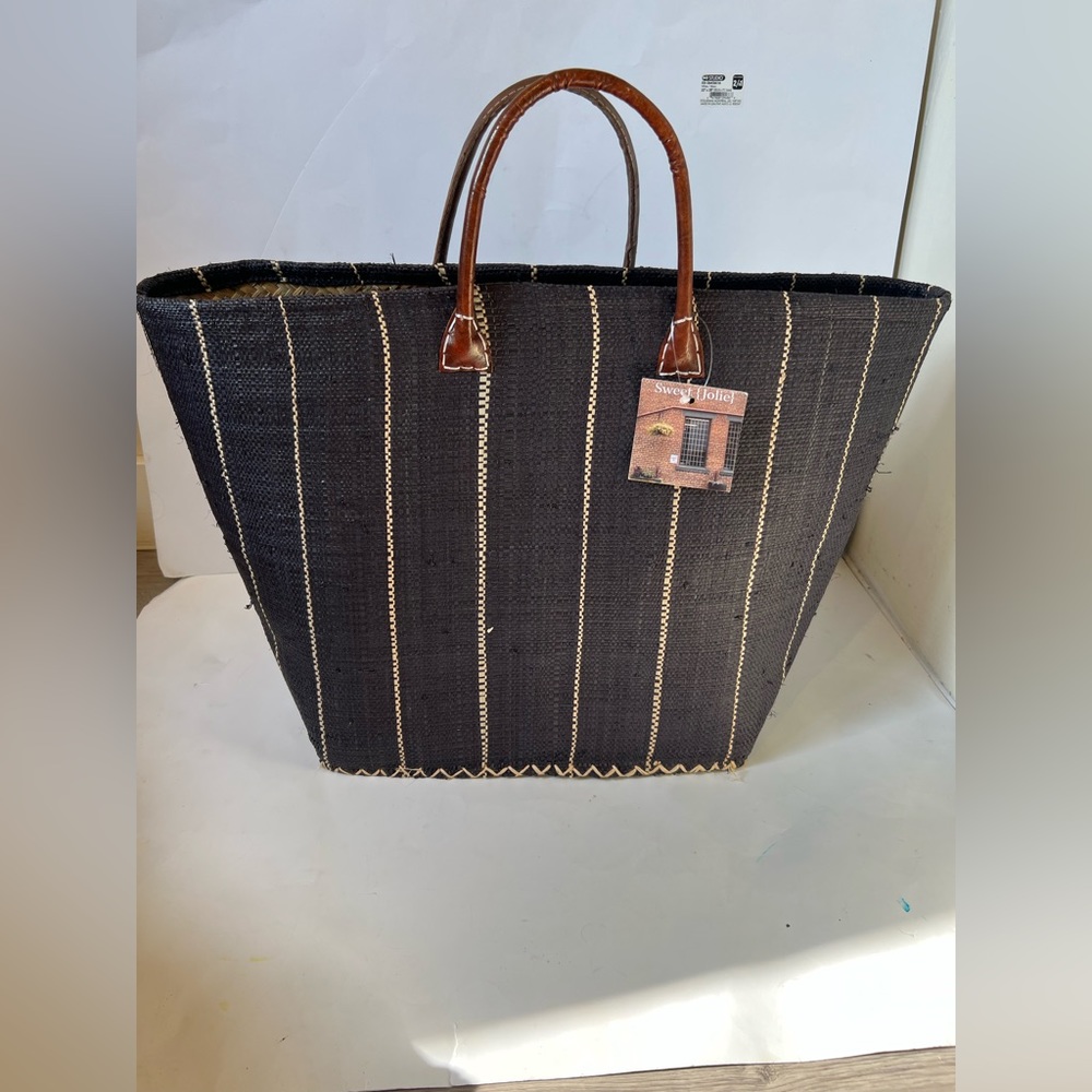 NWT jolie weave black  large tote - Picture 5 of 10